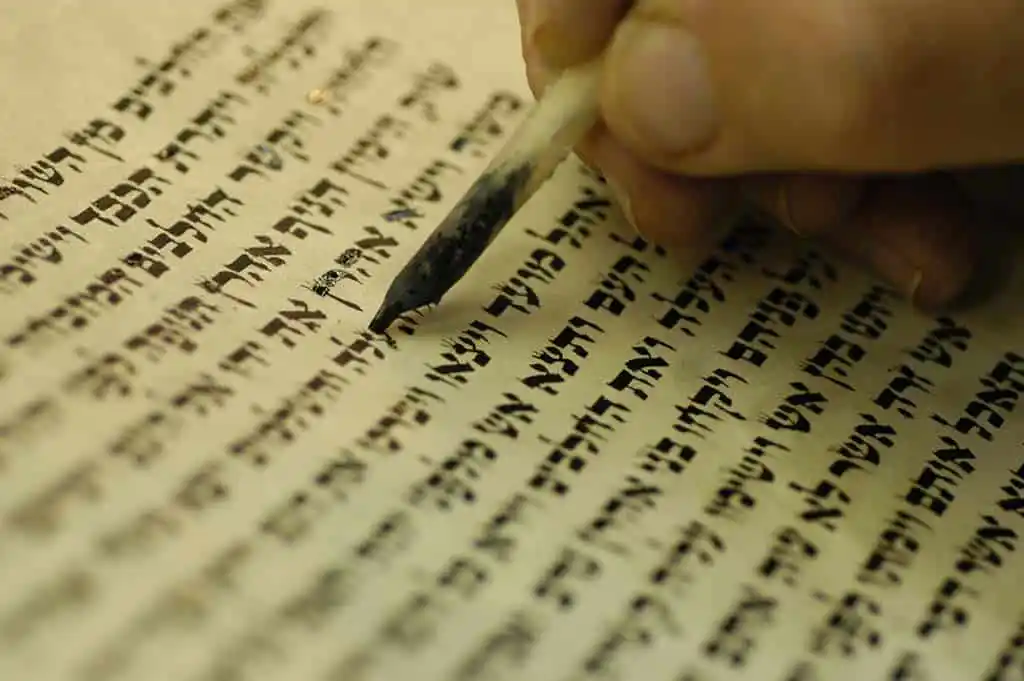 travail des scribes torah